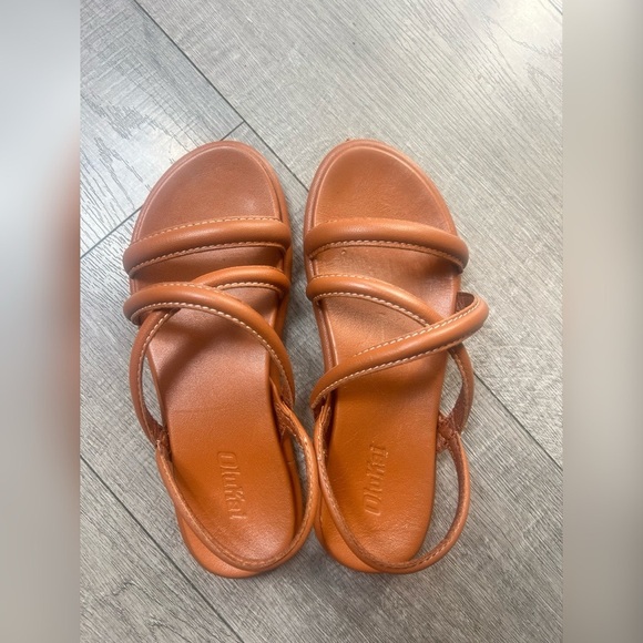 Olukai Tiare Slingback Sandal (Women) $130 Size 5 - Picture 3 of 8